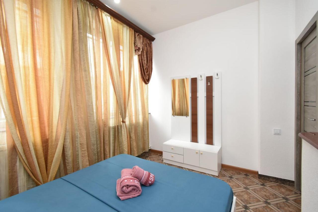 Guesthouses Opera Jerevan Eksteriør billede