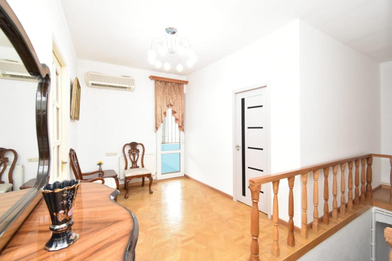 Guesthouses Opera Jerevan Eksteriør billede