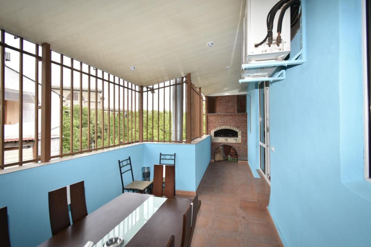 Guesthouses Opera Jerevan Eksteriør billede
