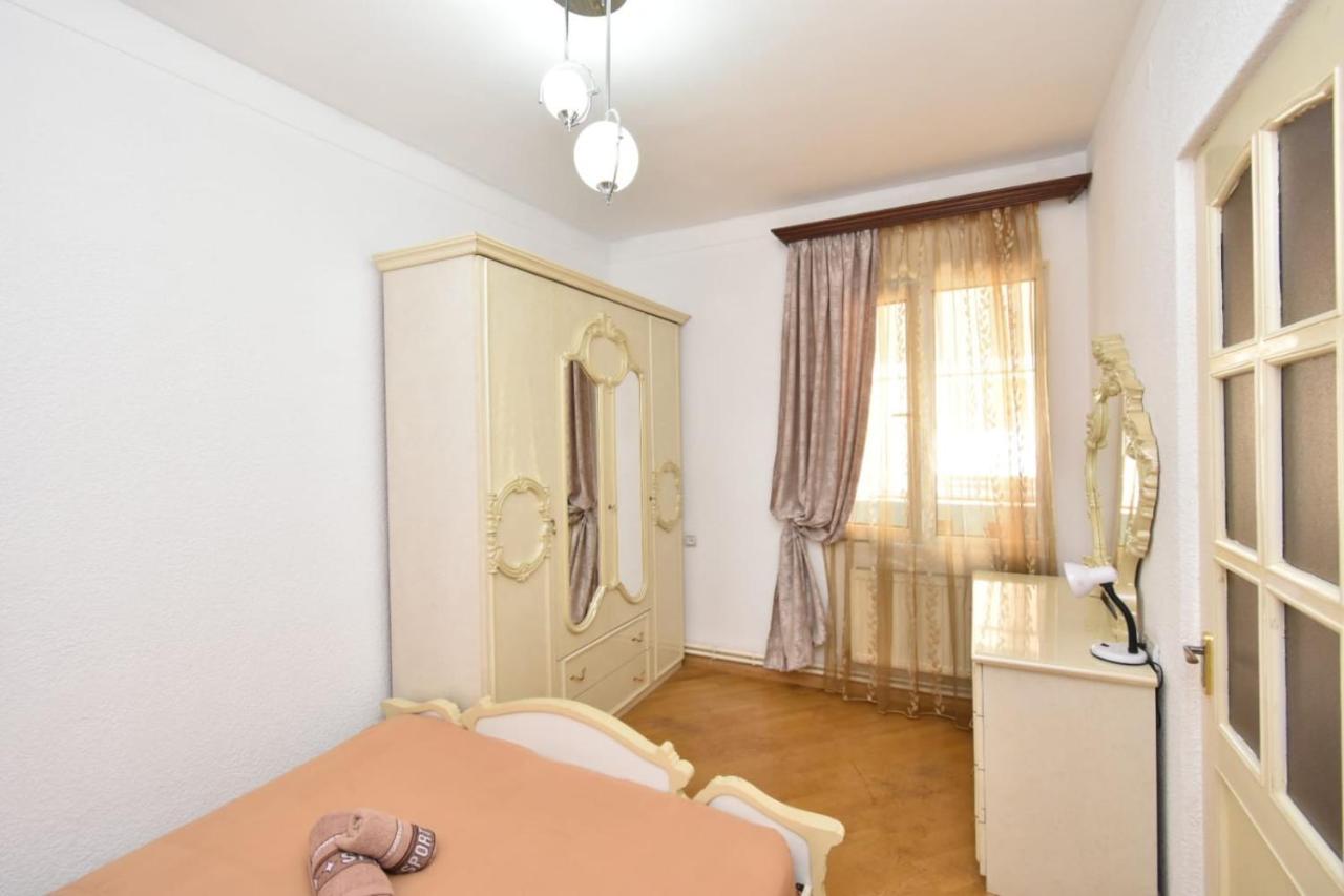 Guesthouses Opera Jerevan Eksteriør billede