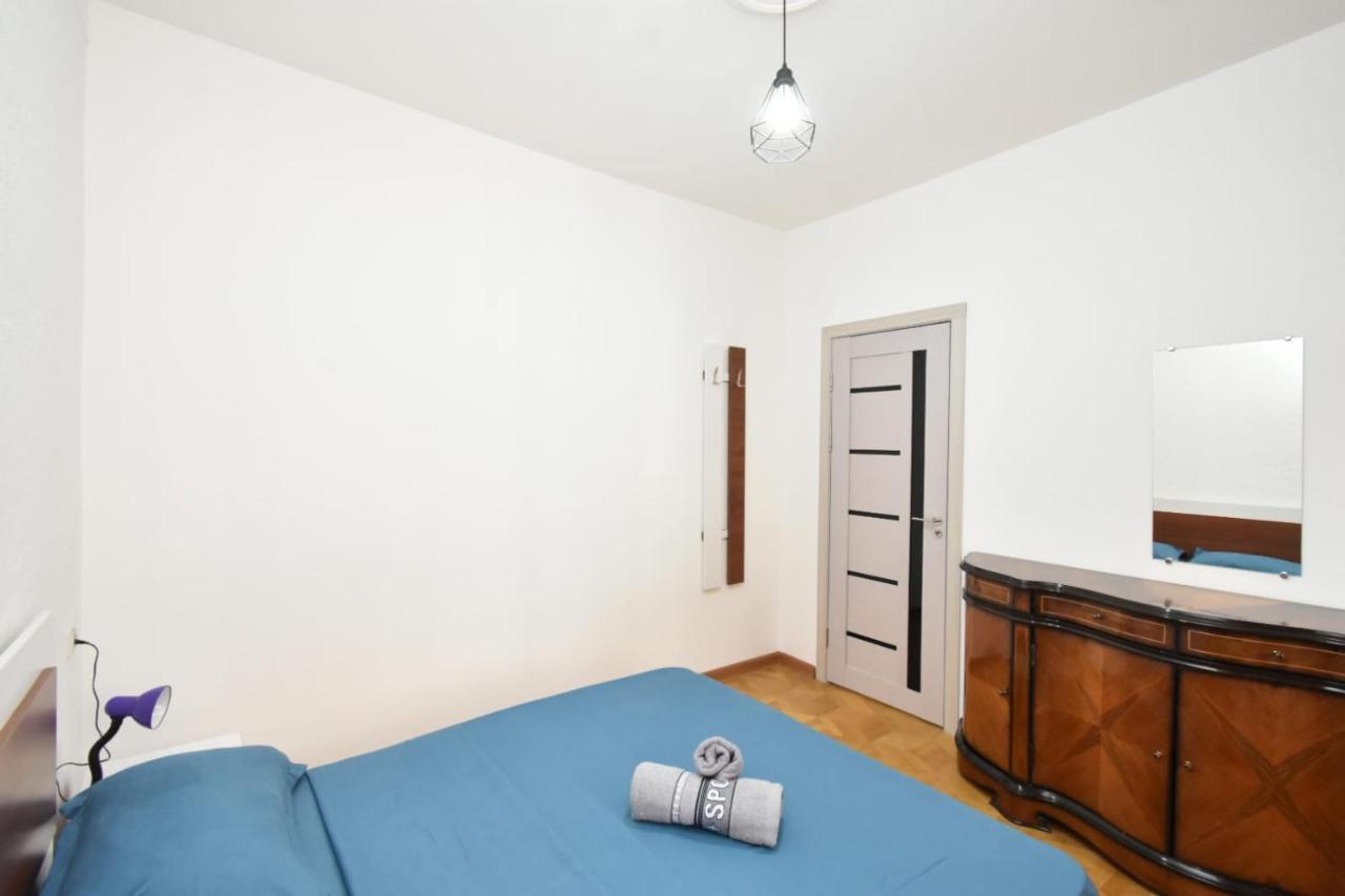 Guesthouses Opera Jerevan Eksteriør billede