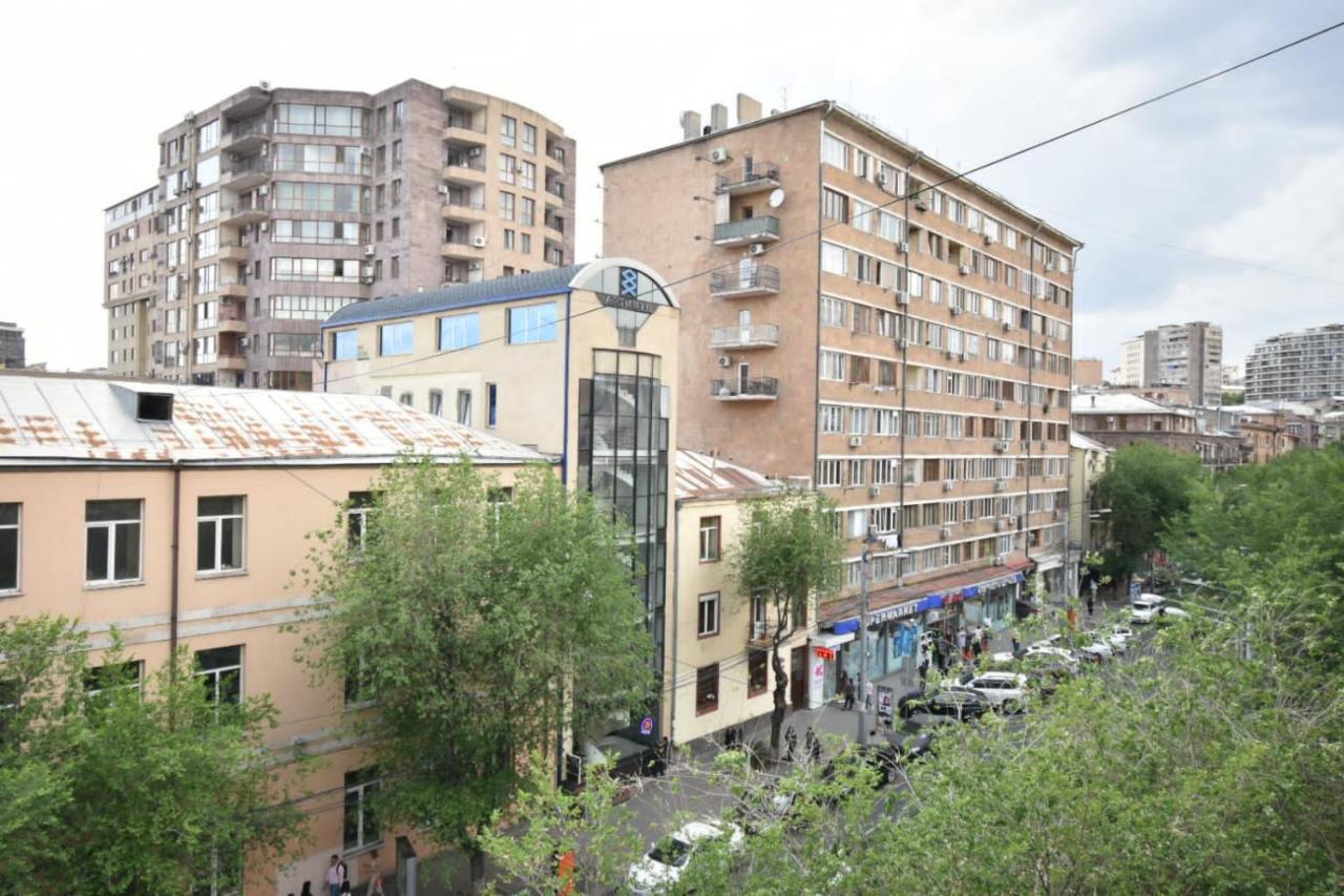 Guesthouses Opera Jerevan Eksteriør billede