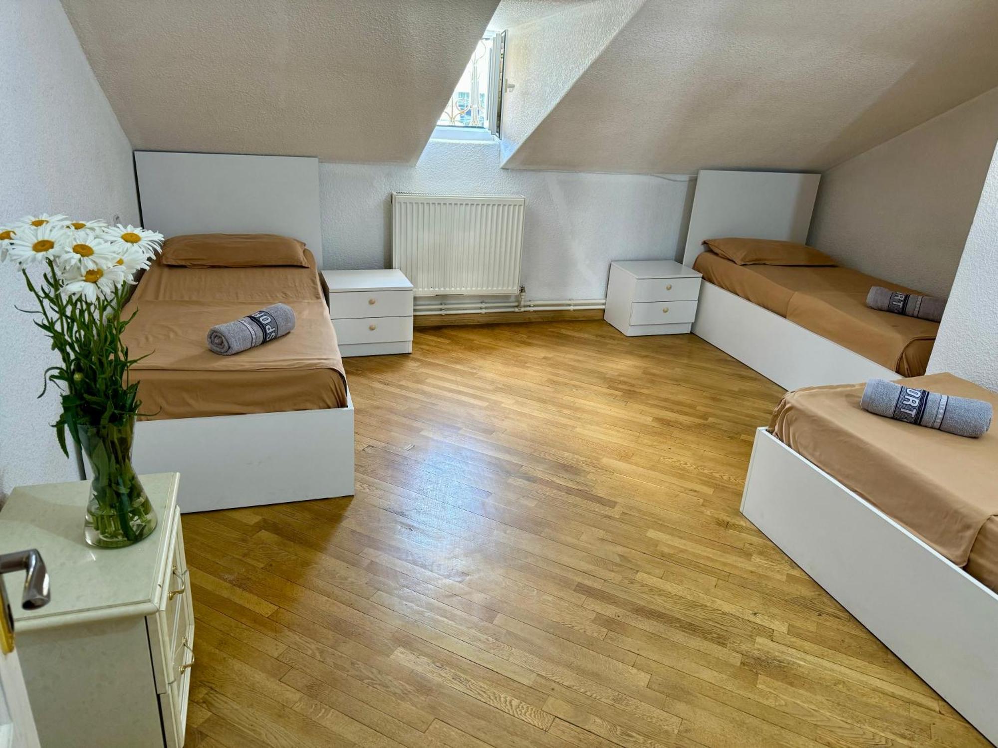 Guesthouses Opera Jerevan Eksteriør billede